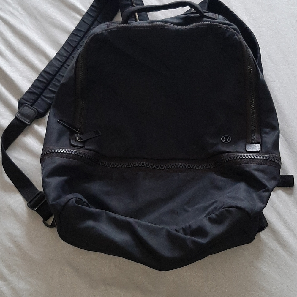 City Adventurer Backpack
17L